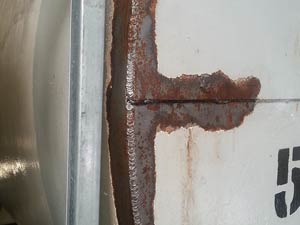 Vazamentos nas juntas do tanque de armazenamento Vazamentos nas juntas do tanque de armazenamento