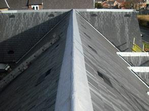 Cumeeira de telhado encapsulada com Belzona 3111 (Flexible Membrane)