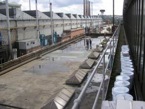 Vazamento no telhado plano em indústria siderúrgica
