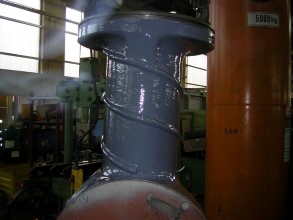 Carcaça do propulsor de proa reparado utilizando Belzona 1311 (Ceramic R-Metal) e Belzona 1321 (Ceramic S-Metal)